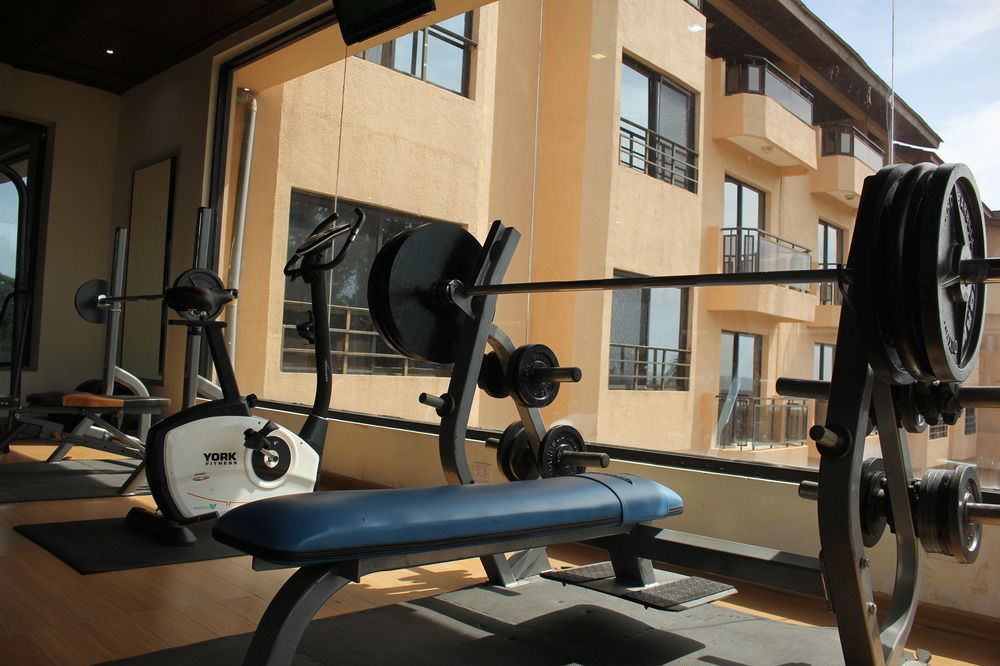Palm Spring Resort Monrovia Extérieur photo