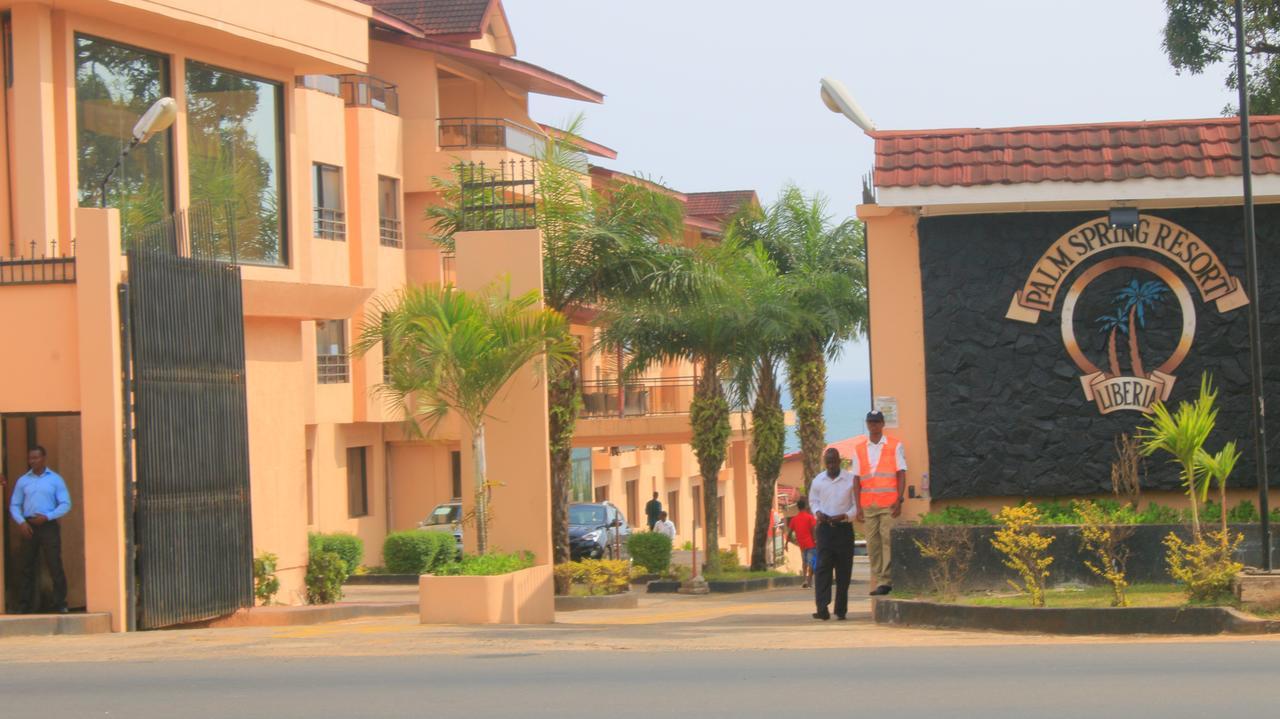 Palm Spring Resort Monrovia Extérieur photo