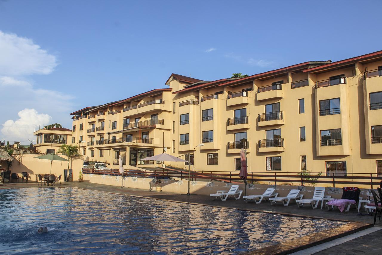 Palm Spring Resort Monrovia Extérieur photo